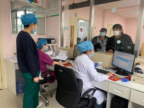 致敬元宝接种一线工作人员 信息咨询服务的无声守护者